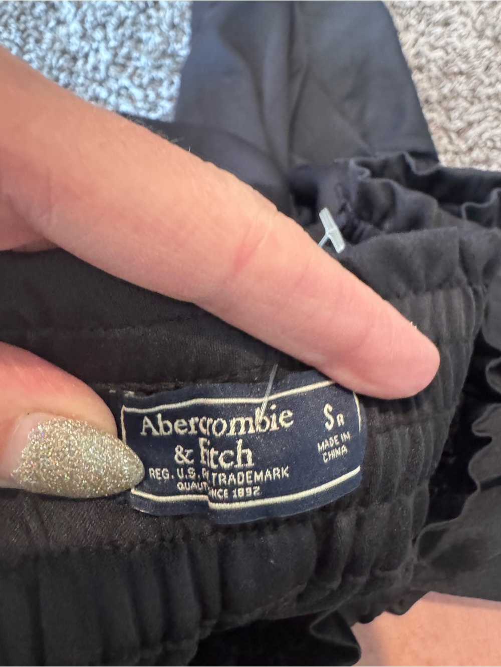 Abercrombie & Fitch Black Satin Belted Pull On Pants Tapered Paper bag S - Picture 7 of 11